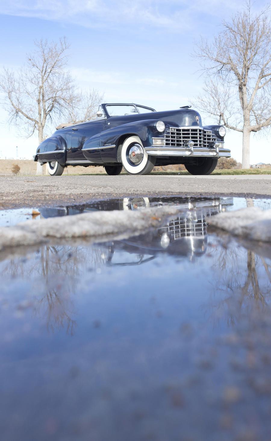  Cadillac Series 62 Convertible 1946 года  (фото 11 из 15)